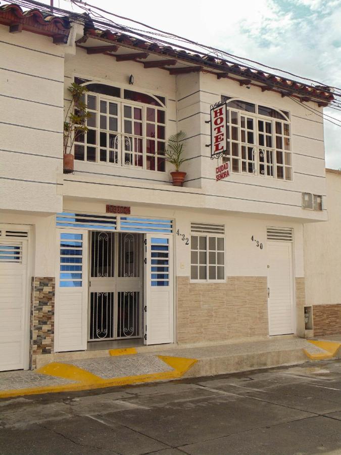 Hotel Ciudad Senora ブガ エクステリア 写真